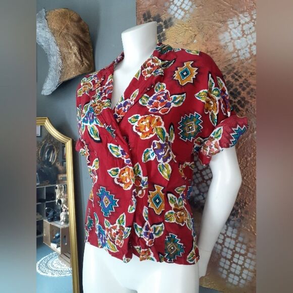 Vintage Chaus Red Short Sleeve Button Down With Southwestern Abstract Print - Picture 10 of 11